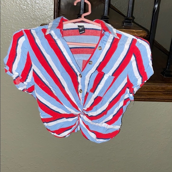 Windsor Tops - A fun color crop